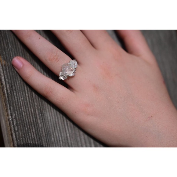 Unique Engagement Ring, Diamond Ring, raw stone ring, Anniversary Ring, … - Picture 4 of 5